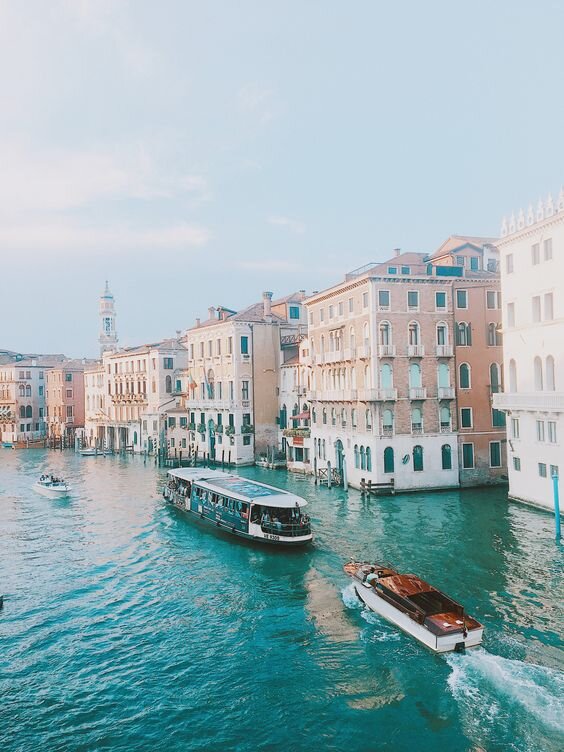 Venice, Italy: Exploring the "Floating City" 